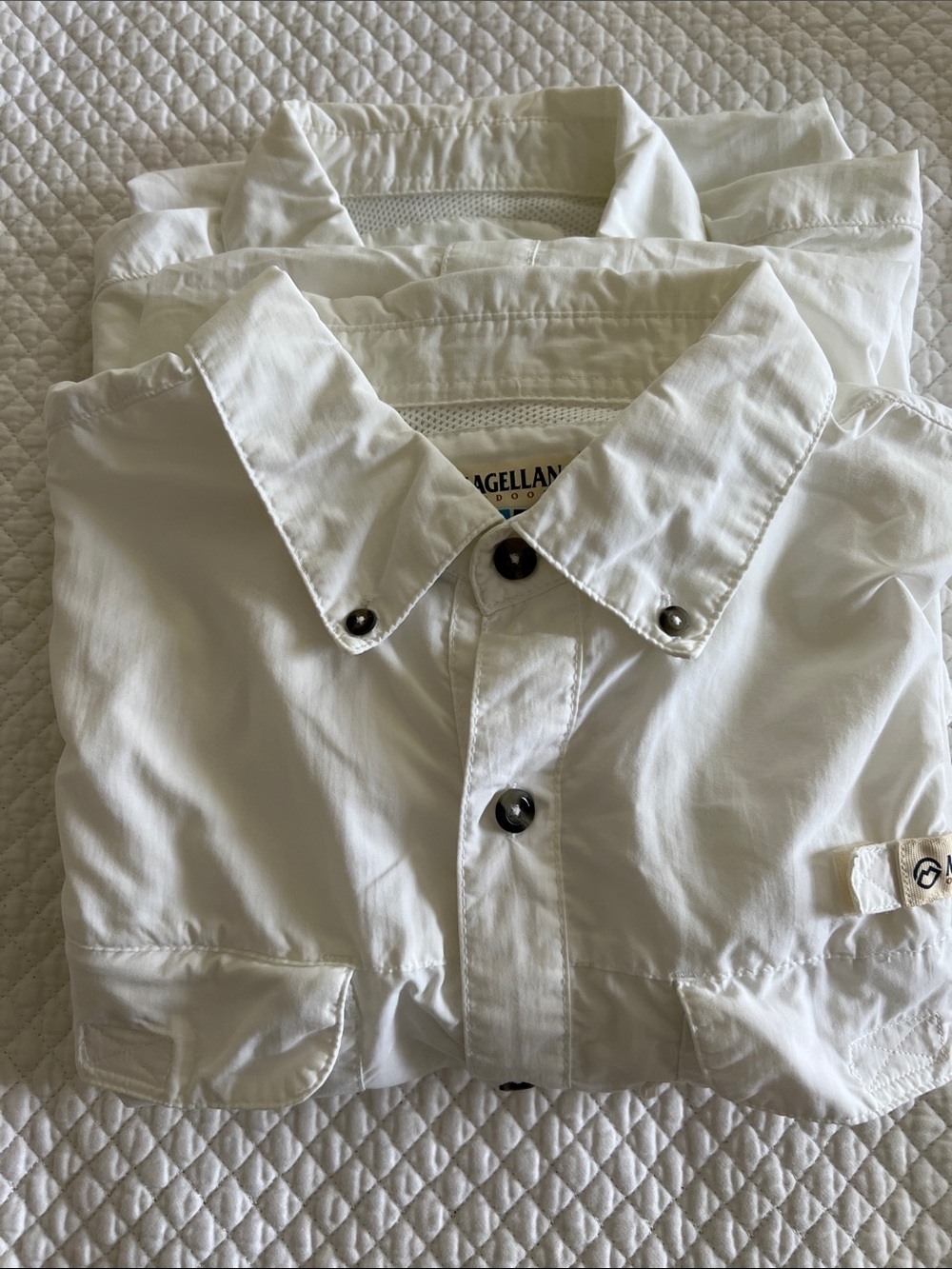 5 Magellan Outdoors Men's Button-Up Fishing Shirt in White and Tan - Picture 6 of 9